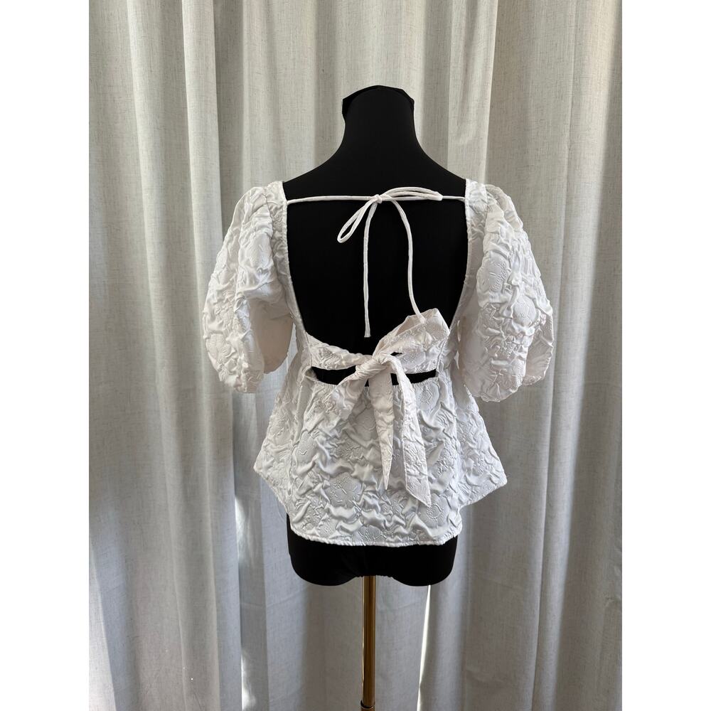 Peasant Top By Divided Size XSmall - Picture 2 of 5